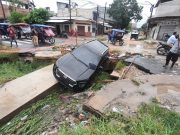 CAE CARRO EN OBRA ABANDONADA DEL PUEBLO JOVEN SAN ANTONIO
