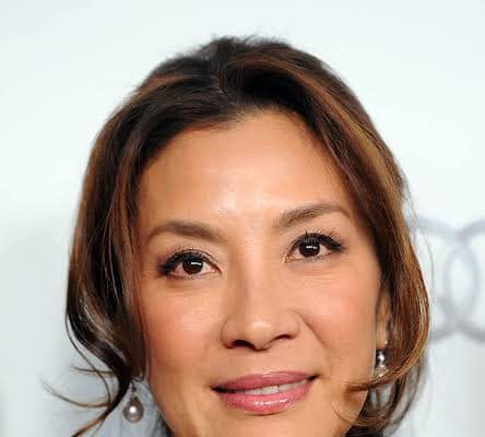 OSCAR A MEJOR ACTRIZ: MICHELLE YEAOH – “EVERTHING EVERWHERE AL AT ONCE – TODO EN TODAS PARTES AL MISMO TIEMPO”.