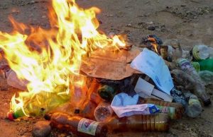 MUNICIPALIDAD CON MANO DURA QUEMA VINAGRE, SILLAO, MERMELADAS VENCIDAS