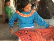 MUJERES SHIPIBAS DE LA SELVA Y SU ARTESANÍA PARA EL MUNDO