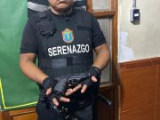 INTERVINIEN A MOTOCARRISTA CON REPLICA DE ARMA AFUERA DEL COMPLEJO DEL CNI