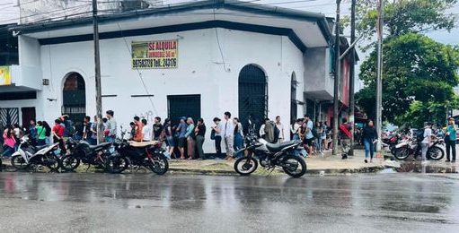 LA UNAP DEBERÍA FACILITAR PAGOS A ESTUDIANTES EN OTROS BANCOS Y EVITAR MALTRATOS CON ENORMES COLAS.