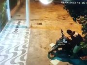 LADRÓN DE MOTOCICLETAS CAPTADO POR CÁMARA DE VIGILANCIA